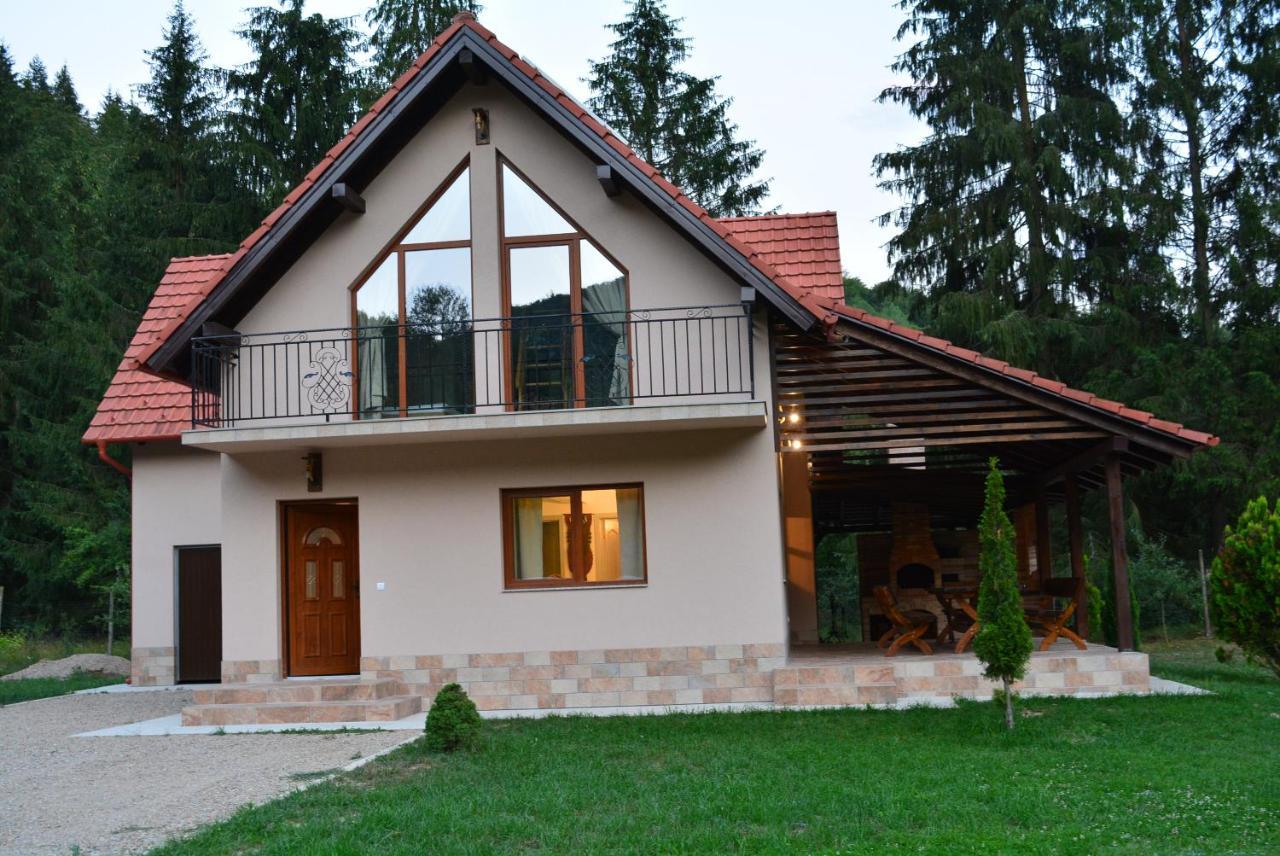 Cabana Din Padure Finis Exterior foto